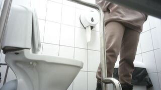 Golfer pissing porn