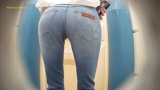 Free lesbian pissing in jeans porn