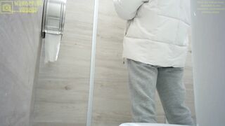 Women pissing pants porn