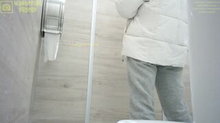 Women pissing pants porn