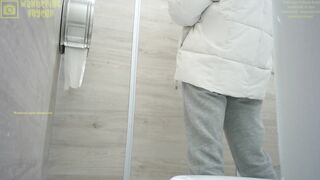Women pissing pants porn