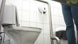Women pissing huge porn