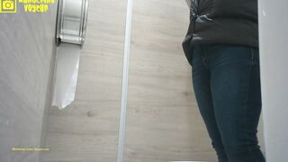 Hot ladies pissing toilet porn videos