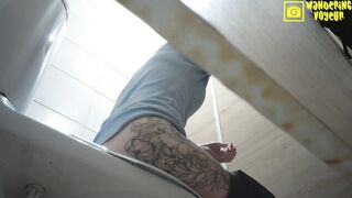 Pissing and wiping porn