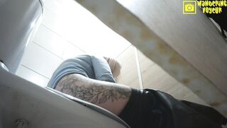 Pissing and wiping porn