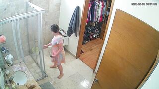 Public shower spy cam (2023-05-26)