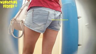 Drunk girl pissing in public porn