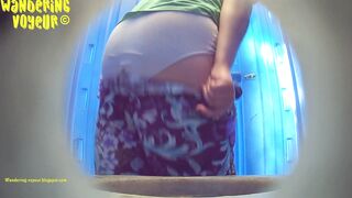 Women likes pissing on men porn