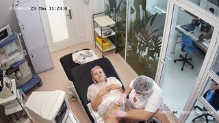 Gyno exam on skinny pregnant girl by female dr porno