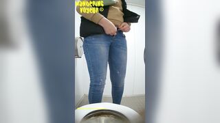  Toilet Voyeur