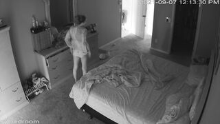 Cam girl see what happens if she doesnt stop fingering?