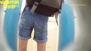 Pissing latex porn