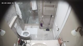 Stepsis in shower porn