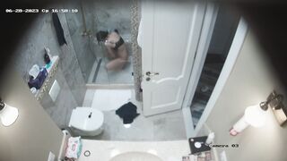 Lesbian porn in shower