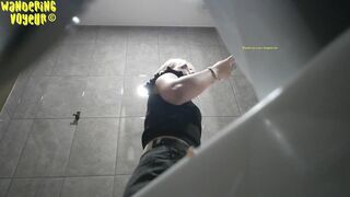 Girls peeing toilet xpee