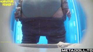 Home clips  girls peeing