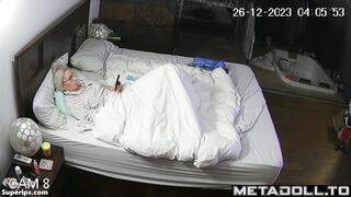 German granny masturbates watching porn