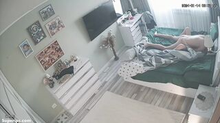 Young parents fuck brutally in their bed