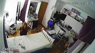 Young redheaded girl shows her ass in panties