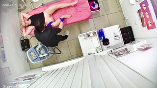 Spanish mom finally showed her wet pussy in the beauty shop