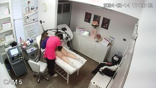 Danish MILF finally showed her tight petite pussy in the cosmetic salon