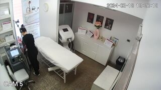 Chubby busty doctor squirts during hair removal in Polish cosmetic salon