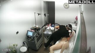 Big tits slave squirts during deep bikini depilation in American beauty salon