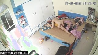 Innocent Chinese brunette woman sex in the living room live stream