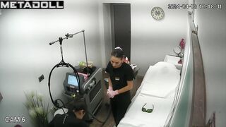 Old doctor squirts while waxing her hairy vagina in American beauty salon