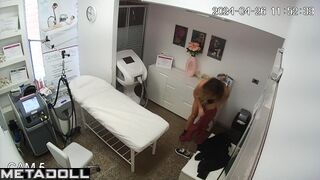 Tanned sex worker gets wet while waxing her hairy pussy in Norwegian beauty shop