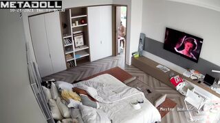 American blonde Milf gets fucked to orgasm
