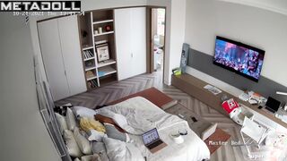 American blonde Milf gets fucked to orgasm