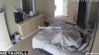 Petite woman gets fucked to orgasm