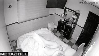 Single American blonde mother gets an anal sex spy cam record