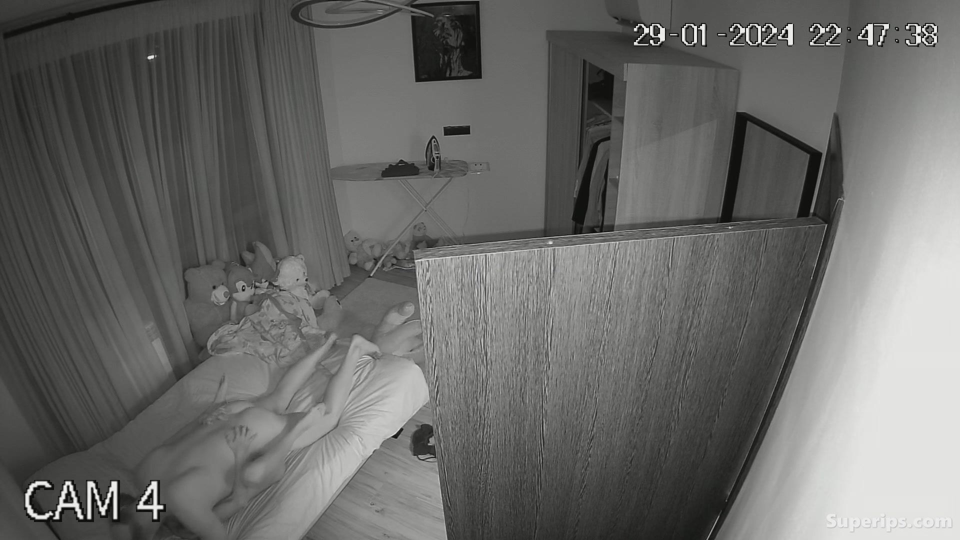 Mature parents fuck in their daughter’s room