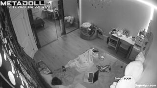 Brunette college girl has virtual sex