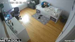 Cute American girl masturbates to orgasm