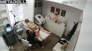 Tanned student girl shaves her hairy pussy in Irish beauty shop