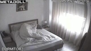 New Zealander mature couple fuck on the couch hidden cam