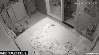 Naked Brazilian mom watches porn in her bed