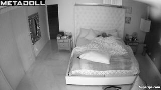 Mature Arab couple fucks on arrival home