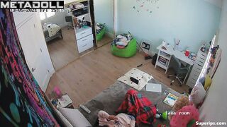 American brunette girl masturbates