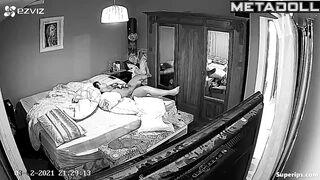 Chubby Latina masturbates in her bed