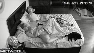 Tanned blonde wife masturbates to orgasm just for you