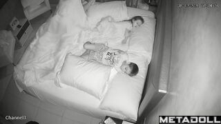 Amateur couple fuck in their daughter’s room spy cam