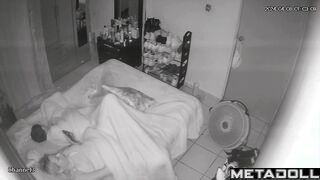 Busty blonde mom fingers in her bed online