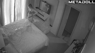 Mature American blonde MILF fingers her pussy while dreaming of mesmerize porn