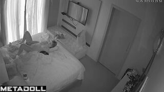Mature American blonde MILF fingers her pussy while dreaming of mesmerize porn