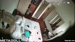 Crazy Latina girl masturbates while talking