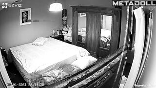 Mature woman hooks her husband with a black man